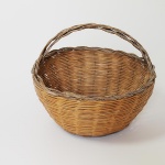 No. 132. Conical basket with handle, local name cugnolu.
